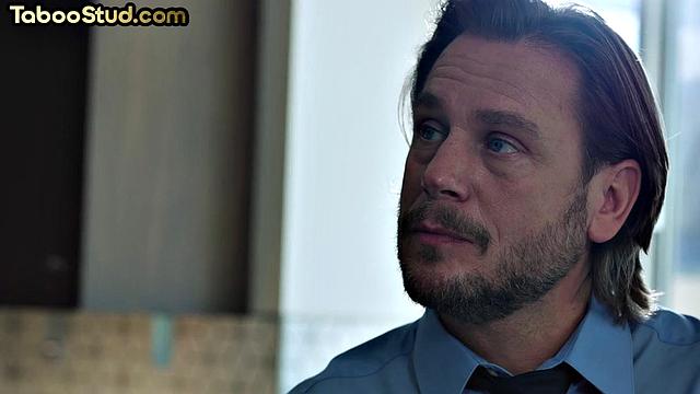 Amateur jock gets rimjob from lover