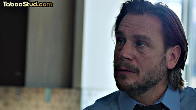 Amateur jock gets rimjob from lover