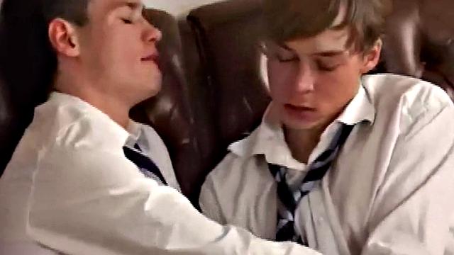 Slowburn twinks in erotic anal