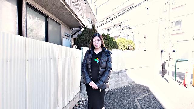 Introducing Megumi Nakano: A Pretty Uni Student