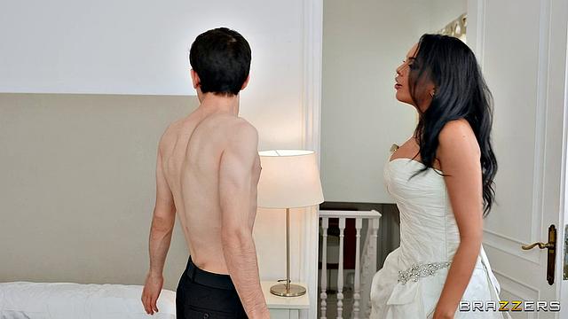 Escandalo! 3 - Sabotage Sister