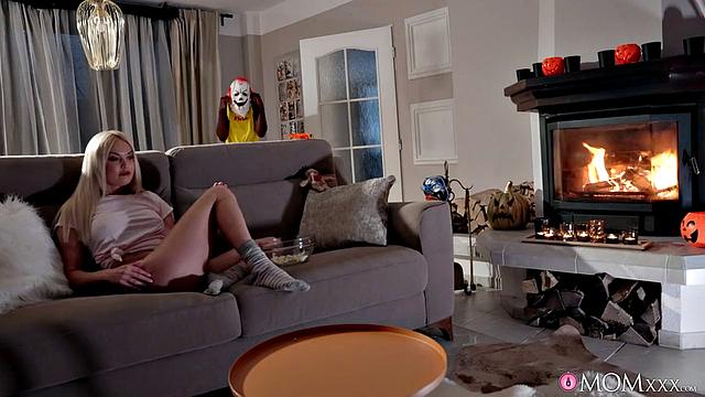 Jump scare and make up sex