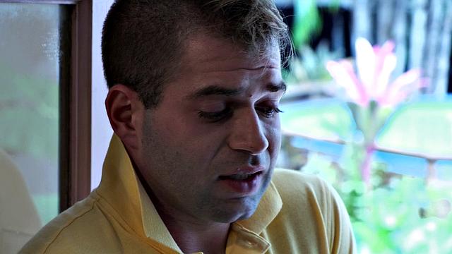 милфа ловит жениха дочери на подглядывании и устраивает ему взрослую зарядку