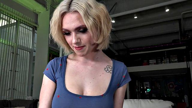 Cockjerking slut teases boyfriend's cock before facial