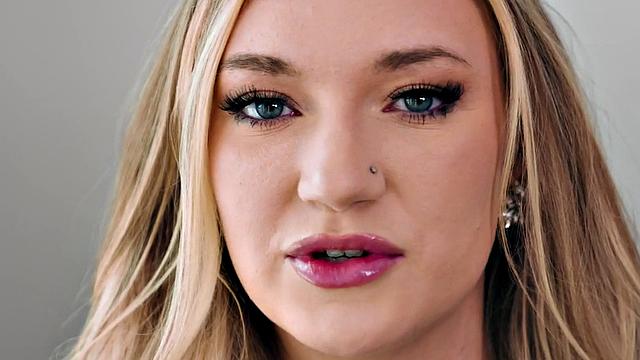 элегантная жена скачет на члене и раскрывает свои желания