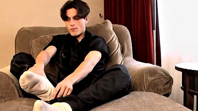 Big-Dicked David Solo Jerking - David Reed