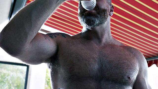 Massive stepdaddy barebacks stepson's bottom 