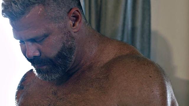 Massive stepdaddy barebacks stepson's bottom 