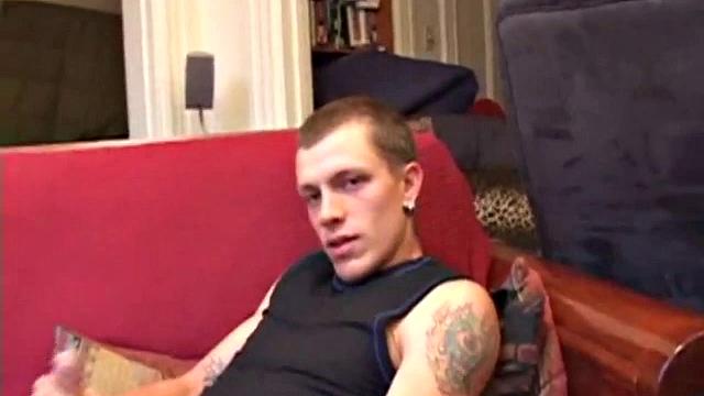 Amateur Shane Beats His Meat