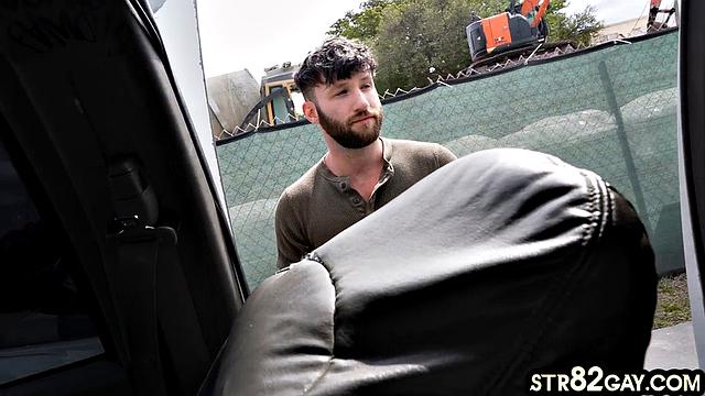 Hairy straight jock baited and fooled by service