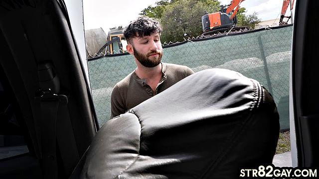 Hairy straight jock baited and fooled by service