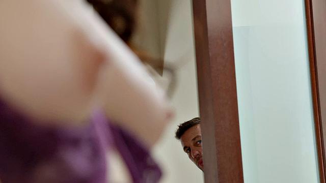 Kiera Croft plays with pussy before affair with friend's husband