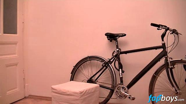 Horny Tomm Masturbates with Pleasure - Tomm