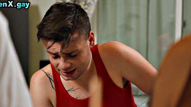 21yo twink deepthroats muscular BFF in kitchen before analfuck