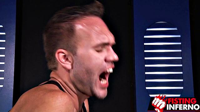 FistingInferno - Dom Daddy Breeds Tatted Sub