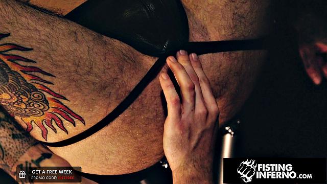 FistingInferno - Dom Daddy Breeds Tatted Sub