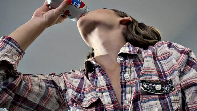 Les babe assfingered by hairy GF on kitchen surface