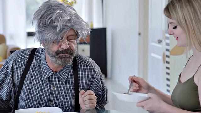 Stunning bigtitted GILF is ready for doggystyle