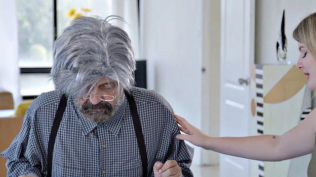 Stunning bigtitted GILF is ready for doggystyle