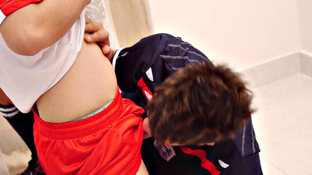 Pissing nympho Asian loves hardcore fucking in anal