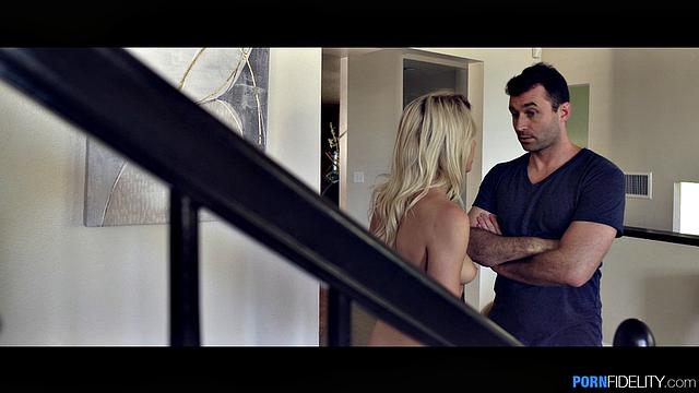 Хлоя забыла выпить таблетки и сосёт Джеймсу на кухне - кто бы удивился