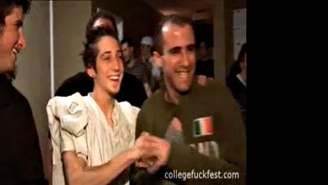 Valley Slut Kissing and Fucking