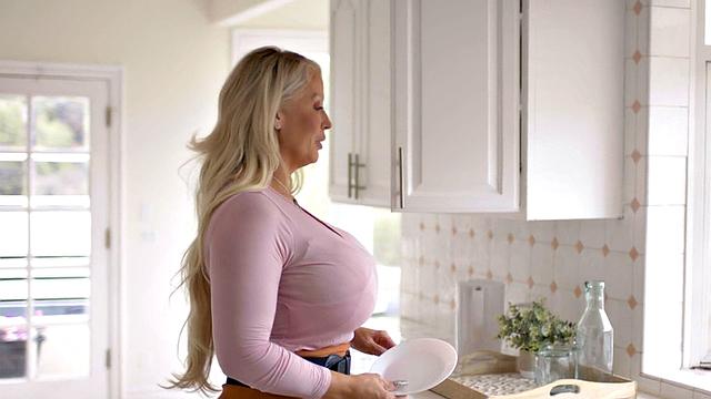 Big-titted nympho stepmom rides stepson on chair