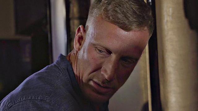 блондинка в баре жаждет bbc, муж снимает жаркую измену