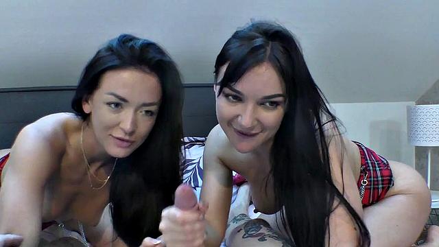 Amateur college sluts in 4some after throating