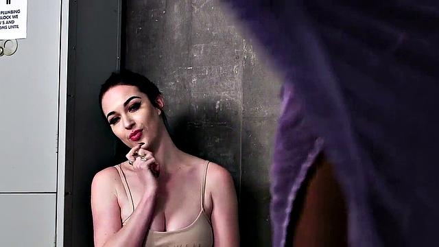 Lustful brit voyeur strips for show as she asks jerk off