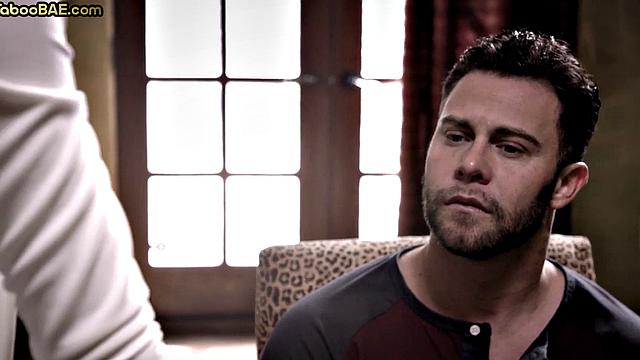 Nympho boss babe rammed by employee after pussylicking