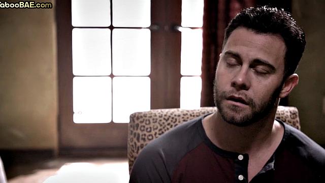 Nympho boss babe rammed by employee after pussylicking