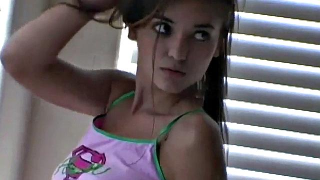 Teen models for us in close up