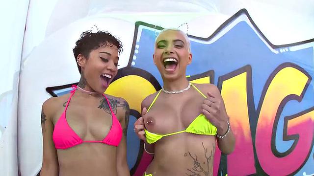 Wet Mouth Wonderland with Jade & Sky