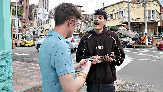 Skinny and Valentin Meunier Get it On