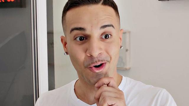 Inked hostel babe got pounded after deepthroat