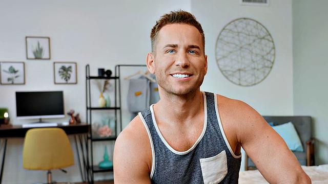 Eager guy masturbating in solo session