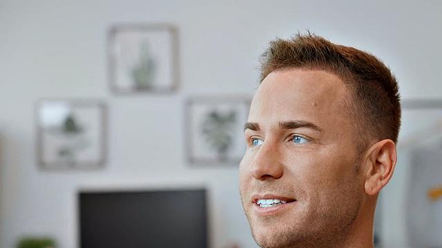 Eager guy masturbating in solo session