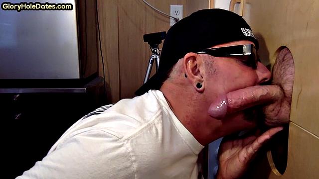 Homemade DILF sucks and wanks through gloryhole