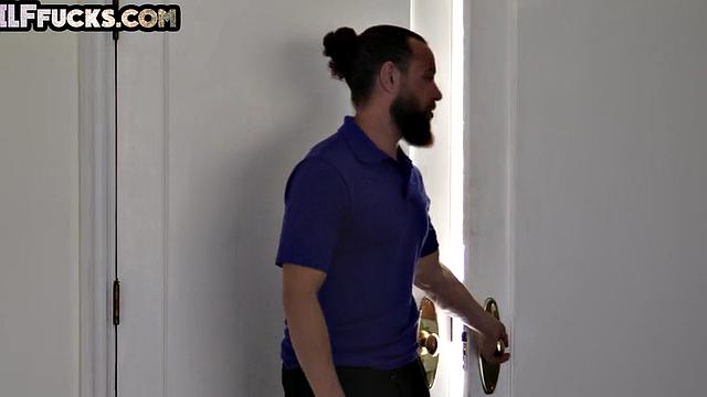 Cockhungry granny riding while sucking in 3some