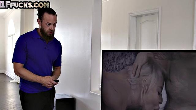 Cockhungry granny riding while sucking in 3some