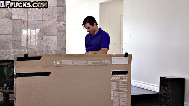 Cockhungry granny riding while sucking in 3some