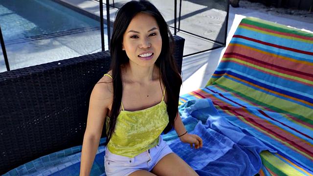 Petite Asian Stretched