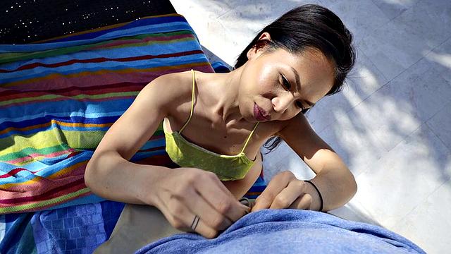 Petite Asian Stretched