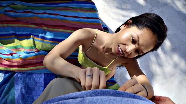 Petite Asian Stretched