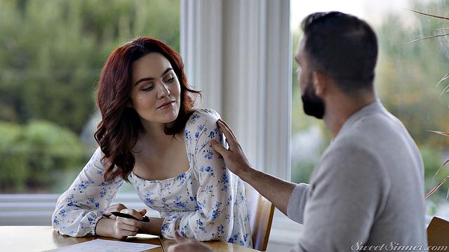 The Hot Wives 6 Scene 3 - Smokin' Lady