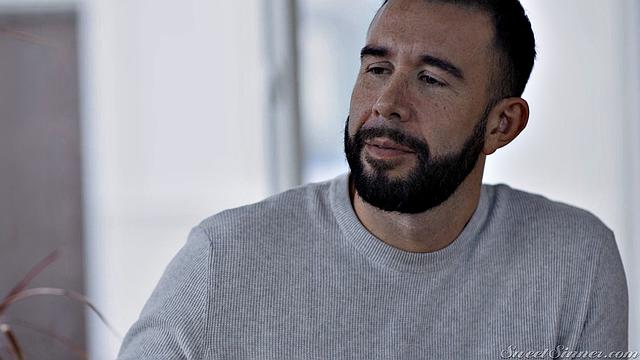 The Hot Wives 6 Scene 3 - Smokin' Lady