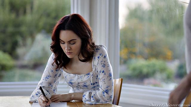 The Hot Wives 6 Scene 3 - Smokin' Lady