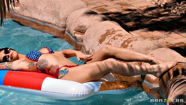 Red, White and Nude! The Best of Independence Day