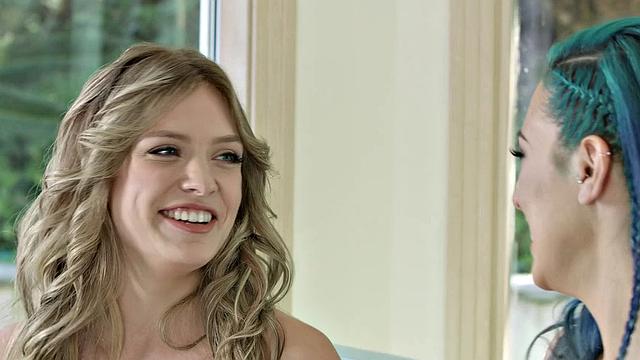 Giselle Palmer talks about her pierced blonde pussy and her bra-less interview